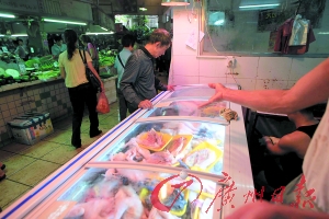 有企业建议共用冷藏车，降低生鲜鸡配送成本资料图片。 记者顾展旭 摄