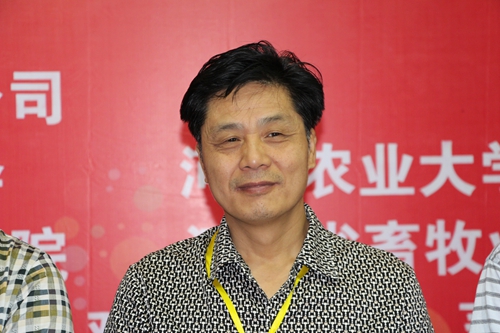 新疆泰昆集团董事长梁建疆先生出席开幕式