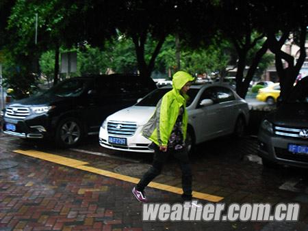 南方雨势趋缓东北雨水再袭 全国大部气温低迷