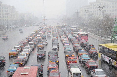 冰冻雨雪天气如何安全驾驶