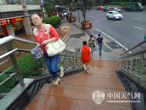 山东江苏等有大暴雨 冷空气袭北方
