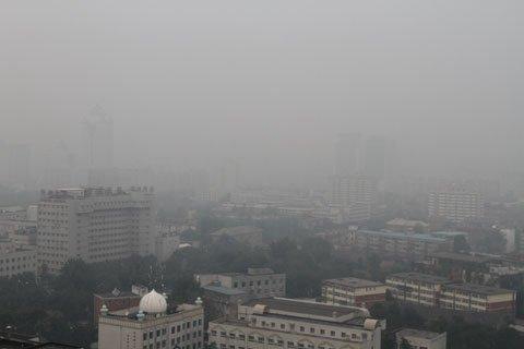 中东部雾霾持续 北方局地降温将超10℃