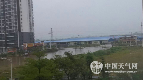 海南迎秋季首场大范围强降水