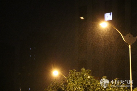 江南华南强降雨持续 【3省】有大暴雨