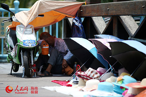 6省区持续强降雨 云南迎雨缓旱情