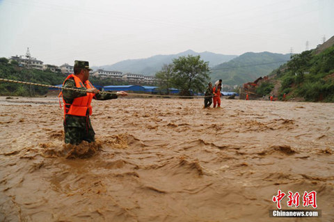 东北局地仍有强风雨 【云贵湘赣】等地大暴雨